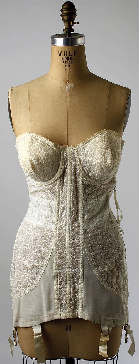 1950s girdle|Living In Fifties Fashion: Vintage Girdle.